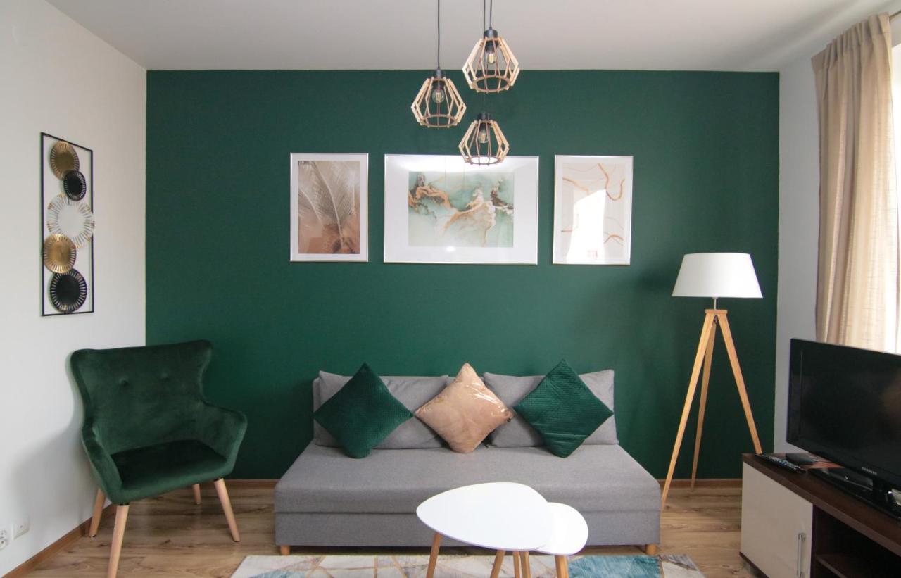 Apartment Dmk Near Warsaw-modlin Airport *